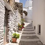 Alojamento de Acomodação e Pequeno-almoço Tinos & Agios Loannis