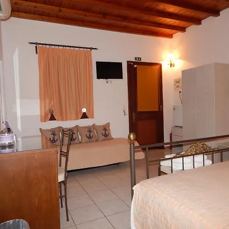 Tinos & Bed & Breakfast 3*