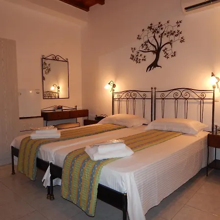 Tinos & 4*