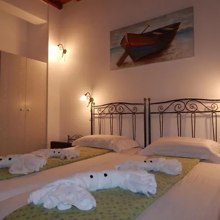 Tinos & Bed & Breakfast