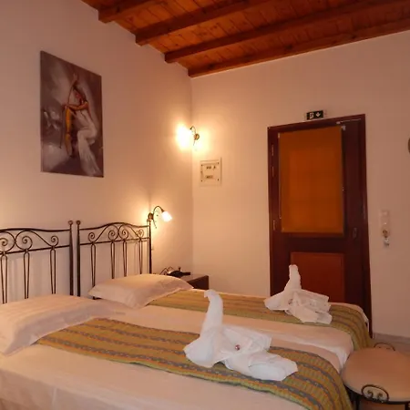 Tinos & Bed & Breakfast 3*