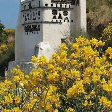 Oda ve Kahvaltı Tinos &