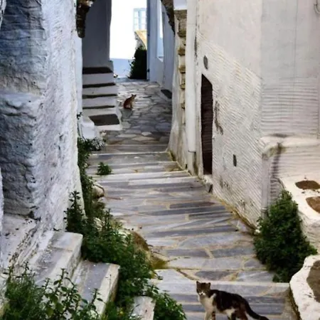 Tinos & 4* Agios Ioannis (Tinos)