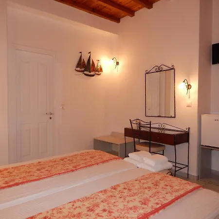 Tinos & 4*