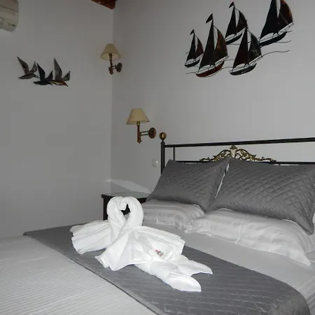 Tinos Suites&apartments Bed and breakfast