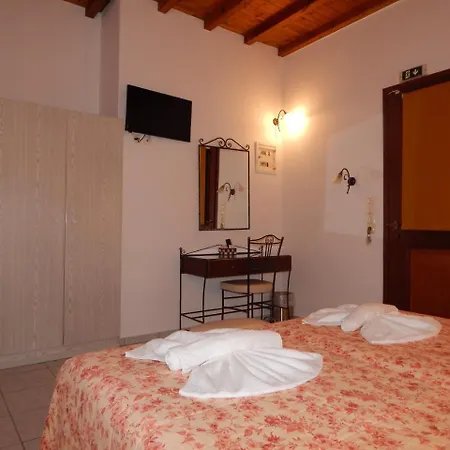 Tinos & 4* Ájosz Joánisz