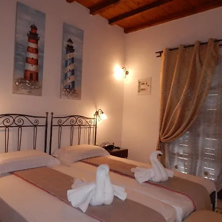 Panzió Tinos & 4*