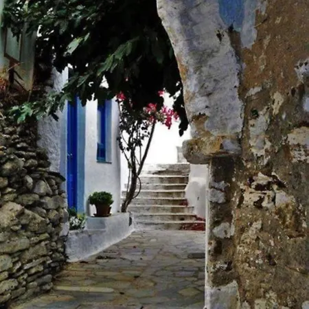 Tinos & 4*