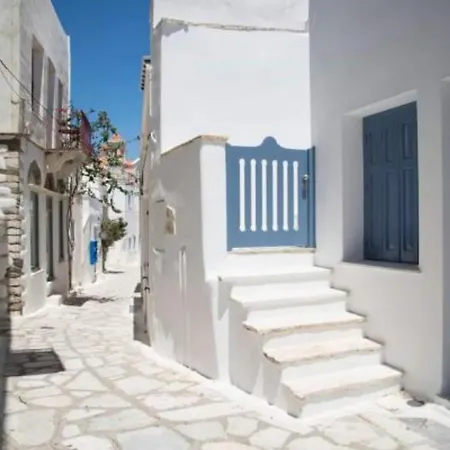 Tinos & Oda ve Kahvaltı