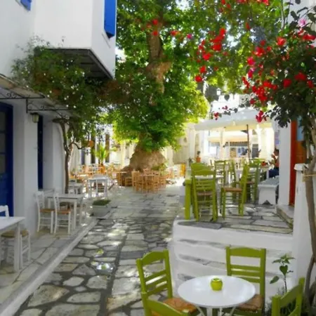 Tinos & Oda ve Kahvaltı